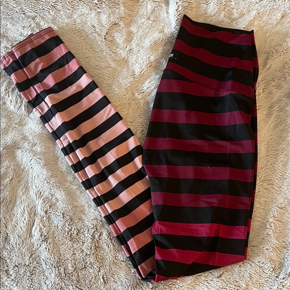 K-DEER Black and Pink Striped Yoga  Leggings - Picture 2 of 4